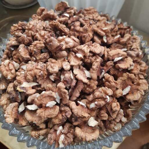 تصویر 2 از قیمت خرید گردو فسنجانی + فروش ویژه